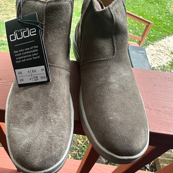 HEY DUDE VIC SUEDE FOSSIL 6 - Picture 1 of 5